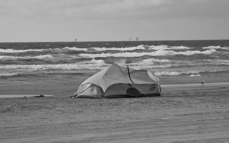 can you put a tent on the beach