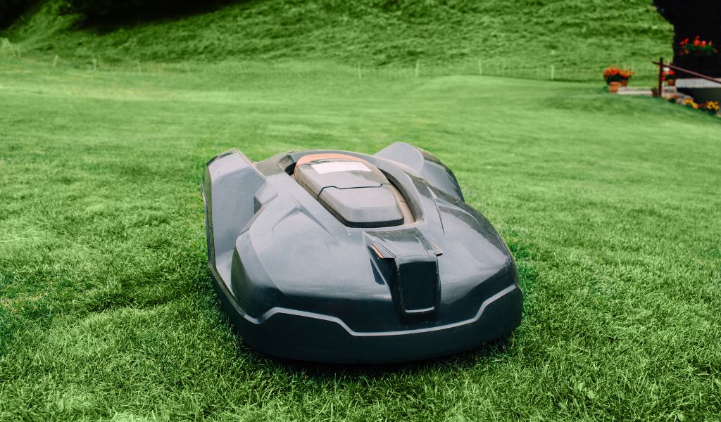 The Ultimate Guide to the Top Robotic Lawn Mowers in the USA