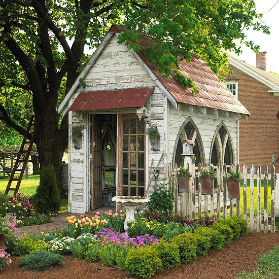 15 Potting and Greenhouse Sheds to Inspire Your Green Thumb