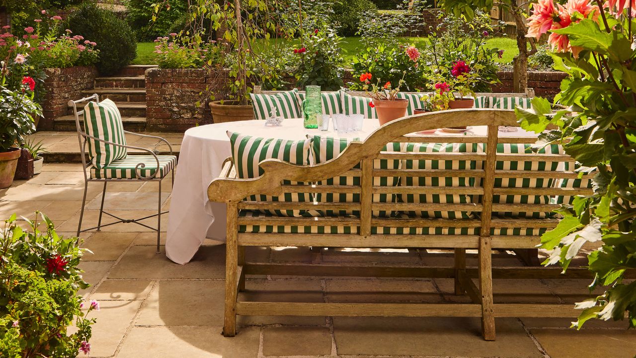 Stylish outdoor dining area ideas for summer living