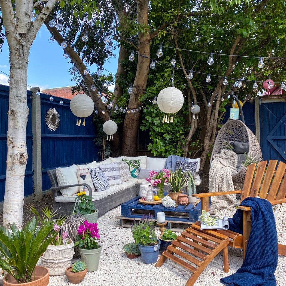 Mum transforms dark garden into a sun-trap paradise for just ยฃ300