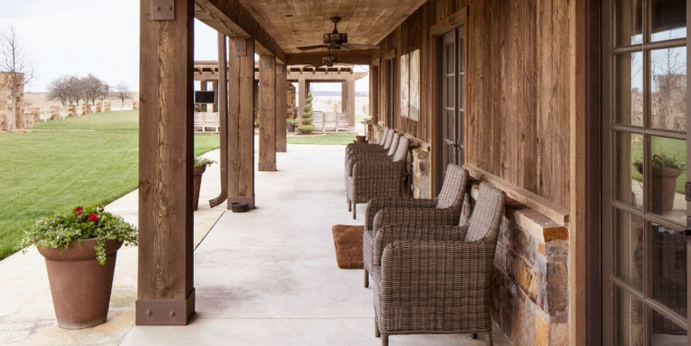 25 Best Covered Porch Ideas for an Outdoor Space