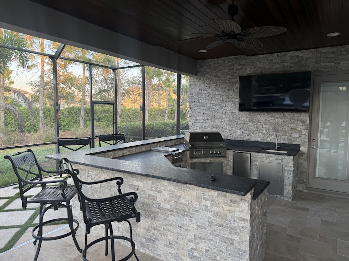 Stone Outdoor Kitchens – bespoke outdoor kitchens tampa