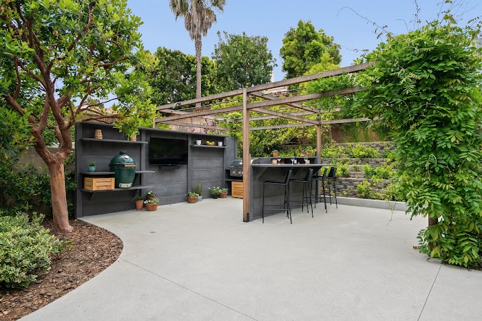 WWOO Concrete Outdoor Kitchen