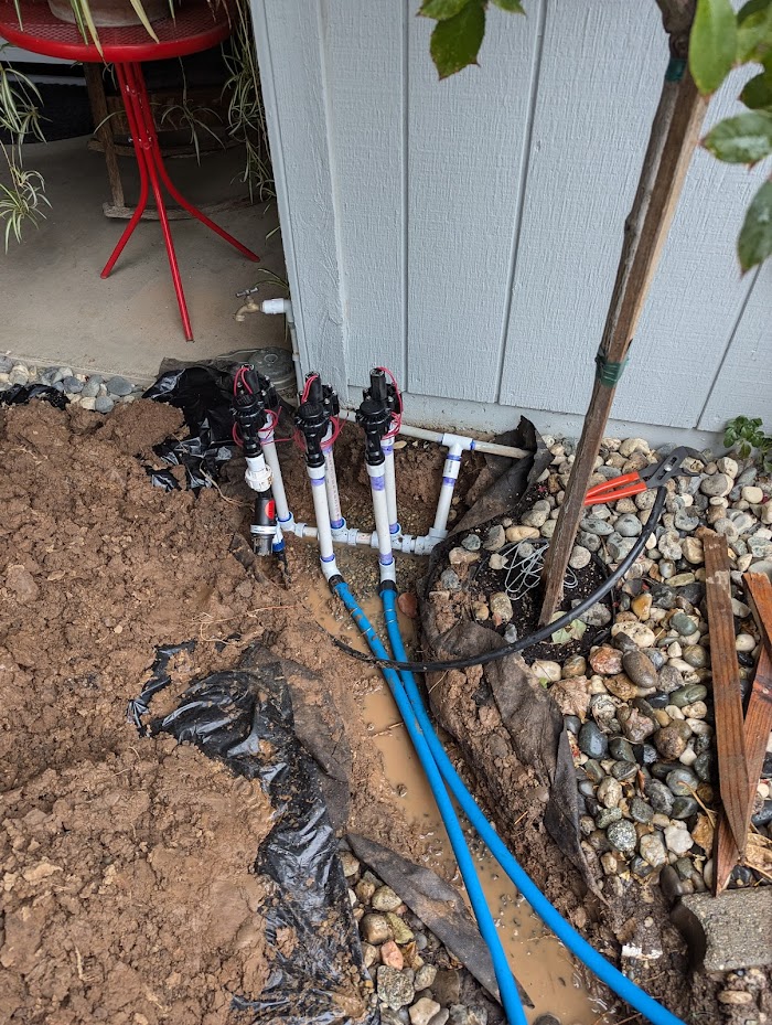 Loose Dirt Landscaping