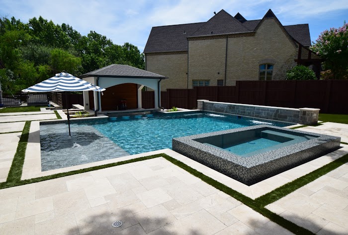 Emerald Custom Pools