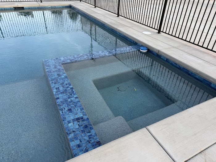 Sparkles Pool Service