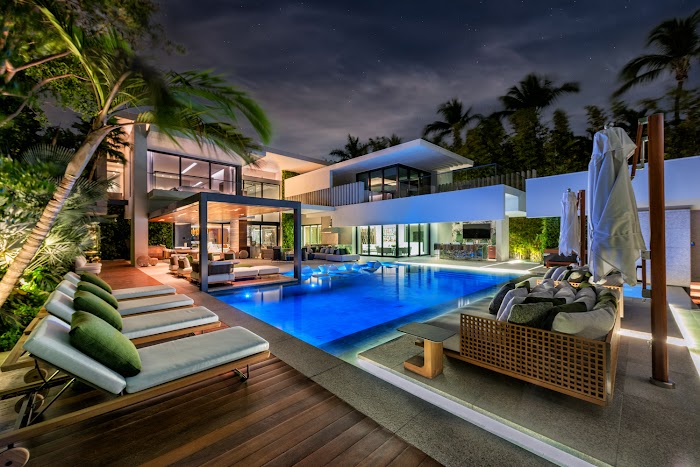 CPS Outdoors / AquaticFloors