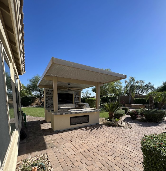 Premium Grills Custom Outdoor Kitchens & Hot Tubs