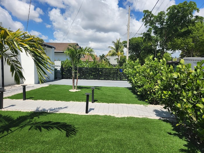 Gardener Adolfo Jardinero & landscaping