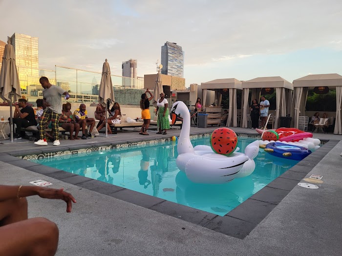 Mayfair Hotel Pool Deck and Bar